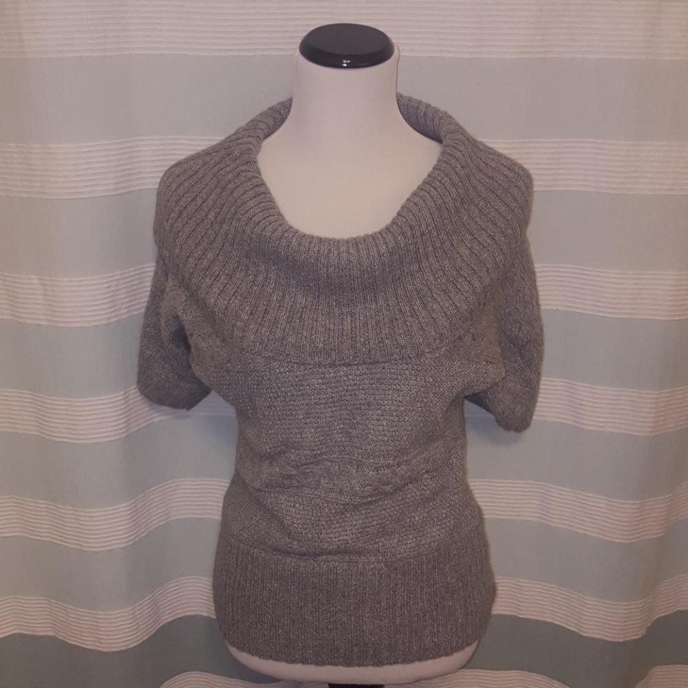 White House Black Market short sleeved sweater